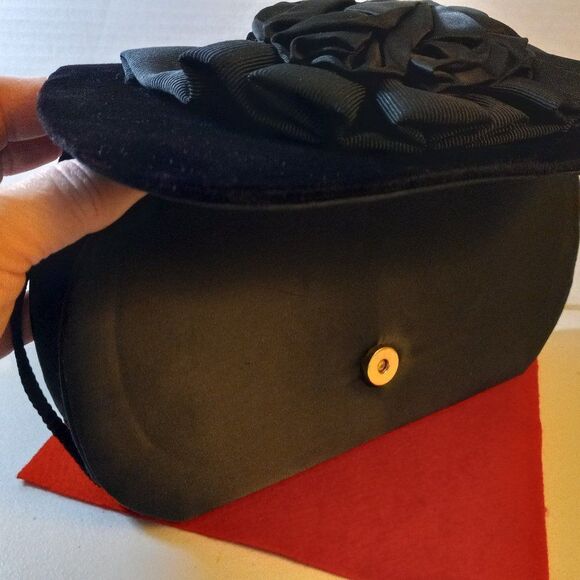 Vintage La Regale Clutch - Picture 2 of 8